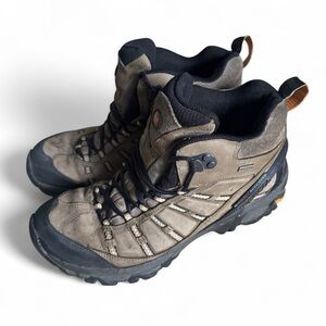 Merrell Moab Waterproof Hiking Boots Trail Brown Leather Vibram Sole 9.5